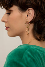 Charger l'image dans la galerie, Boucles d'oreilles ODELLE ASYMÉTRIQUE