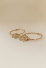 Charger l'image dans la galerie, Boucles d'oreilles GRANDES CRÉOLES CREAMY