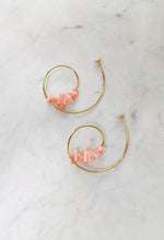 Charger l'image dans la galerie, Boucles créoles GAIA