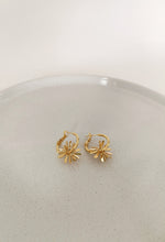 Charger l'image dans la galerie, Boucles CRÉOLES FLORETTE