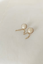 Charger l&#39;image dans la galerie, Boucles d&#39;oreilles BIANCA
