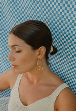 Charger l'image dans la galerie, Boucles d'oreilles GRANDES CRÉOLES CREAMY
