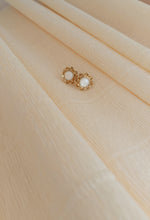 Charger l&#39;image dans la galerie, Boucles PUCES LOUISETTE
