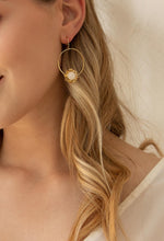 Charger l&#39;image dans la galerie, Boucles d&#39;oreilles LOUISETTE
