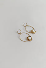 Charger l&#39;image dans la galerie, Boucles d&#39;oreilles LOUISETTE
