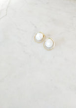 Charger l&#39;image dans la galerie, Boucles d&#39;oreilles AZALÉE
